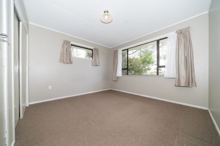 Photo of property in 57 Tararua Terrace, Cloverlea, Palmerston North, 4412