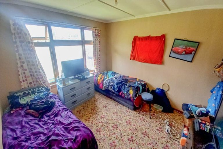 Photo of property in 21 Main Road, Tuatapere, 9620