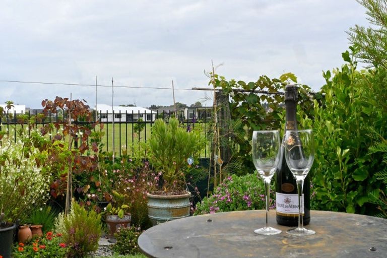 Photo of property in 3 Hurunui Drive, Te Awa, Napier, 4110