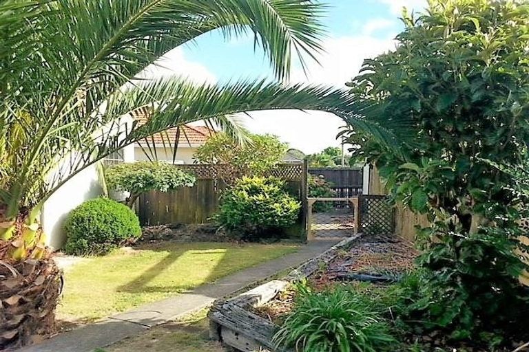 Photo of property in 3/31a Watson Place, Papatoetoe, Auckland, 2025