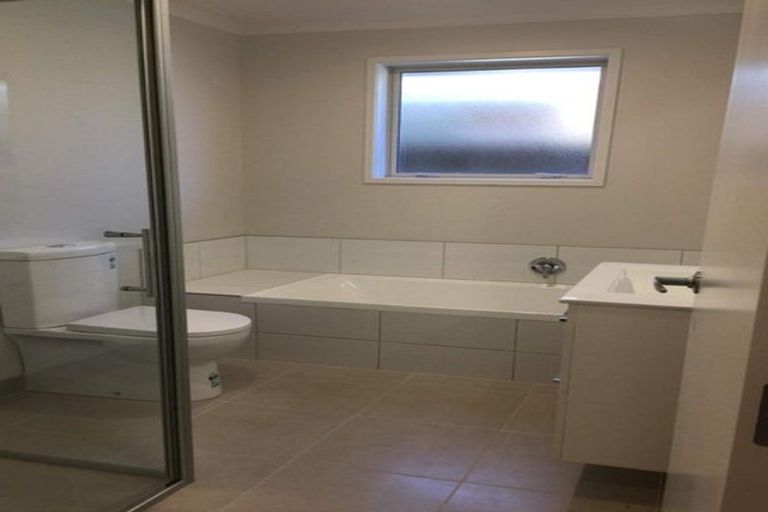 Photo of property in 15 Raki Street, Pukekohe, 2120