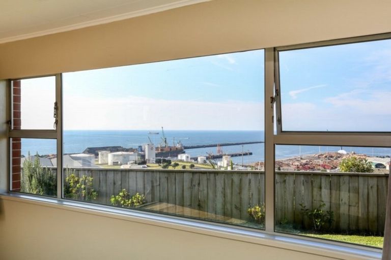 Photo of property in 31/1 Findlay Street, Moturoa, New Plymouth, 4310