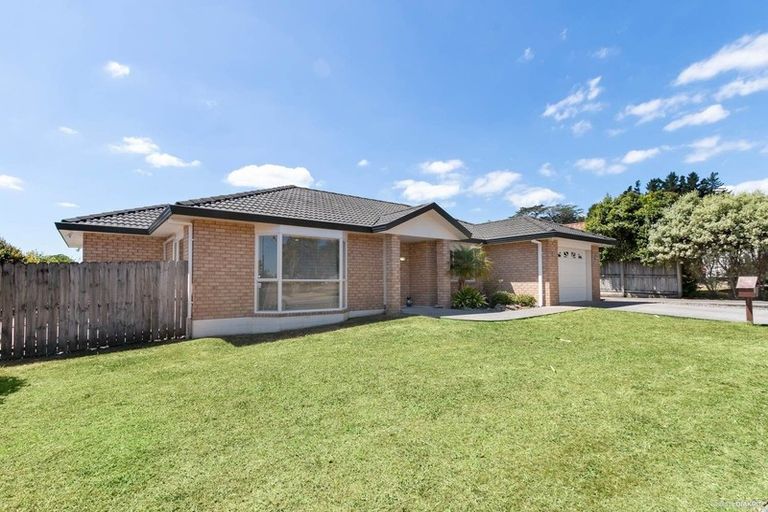 Photo of property in 8 Willowbank Close, East Tamaki Heights, Auckland, 2016