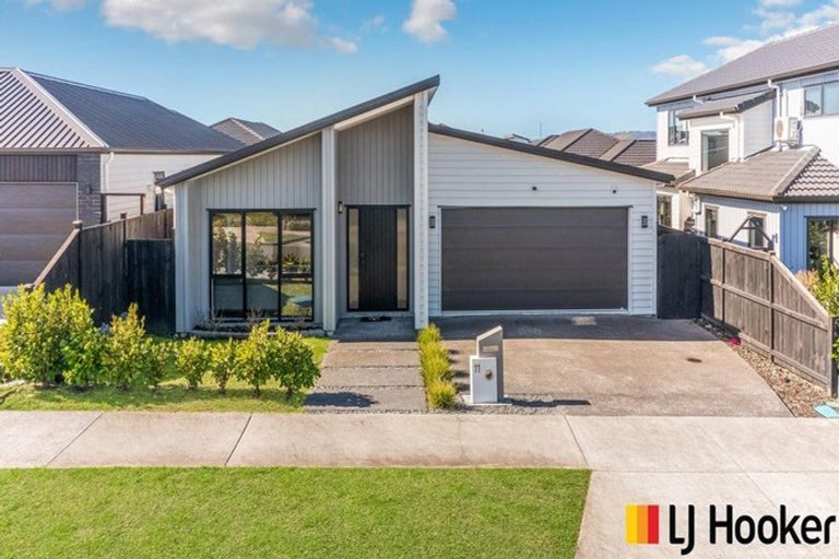 Photo of property in 11 Exmoor Road, Karaka, Papakura, 2113