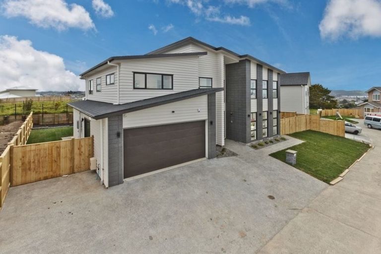 Photo of property in 18 Spyglass Street, Red Beach, 0932