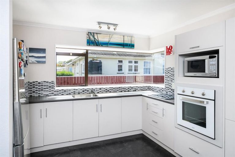 Photo of property in 7b Humphrey Street, Marton, 4710