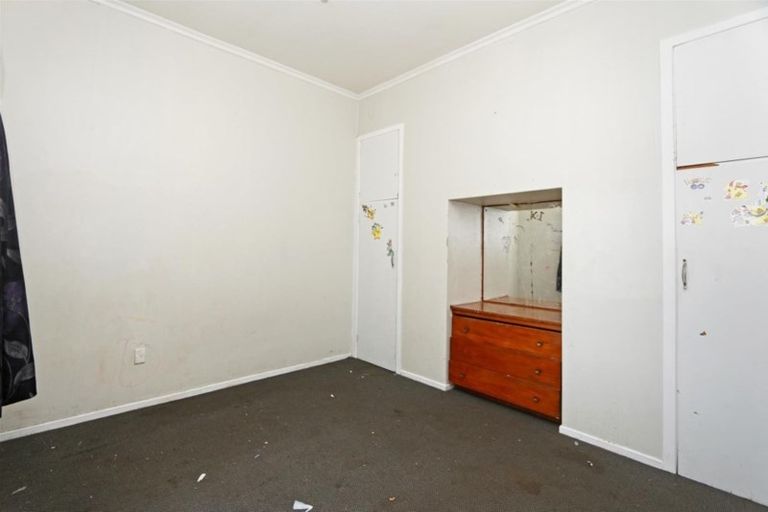 Photo of property in 214c Bridge Street, Eltham, 4322