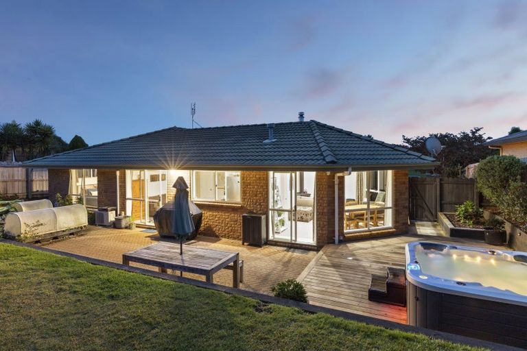Photo of property in 35 Isabella Drive, Pukekohe, 2120