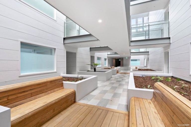 Photo of property in 26 Pine Ridge Terrace, Hauraki, Auckland, 0622