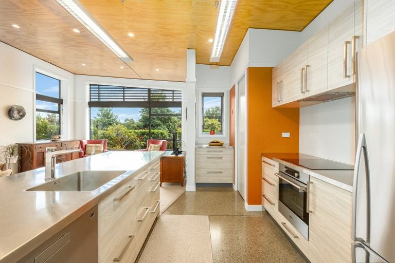 Photo of property in 6 Ferndale Drive, Waikanae, 5036