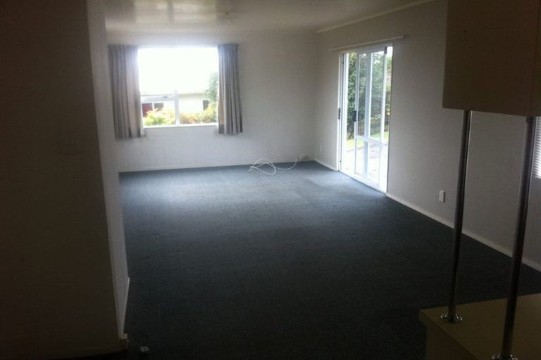 Photo of property in 8 Hawke Place, Pukekohe, 2120