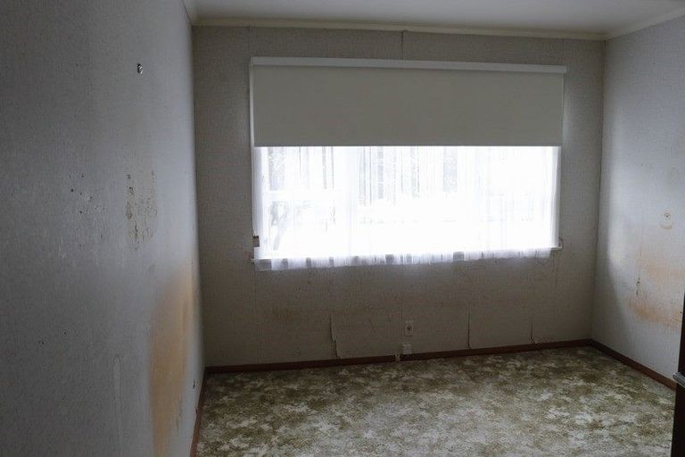 Photo of property in 15 Egmont Street, Castlecliff, Whanganui, 4501