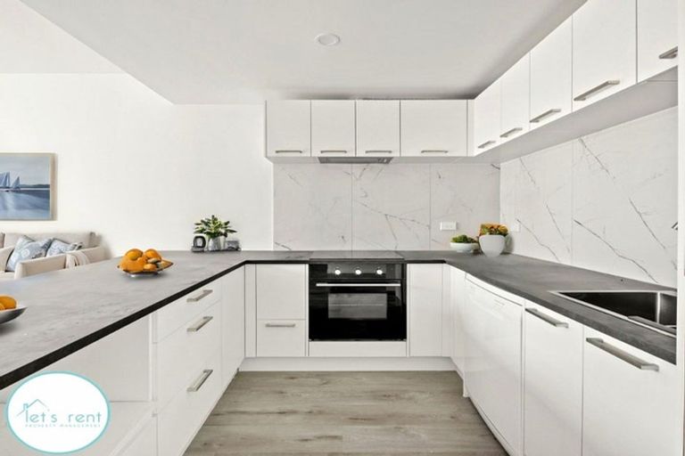 Photo of property in 37 Sunnypark Avenue, Rosehill, Papakura, 2113