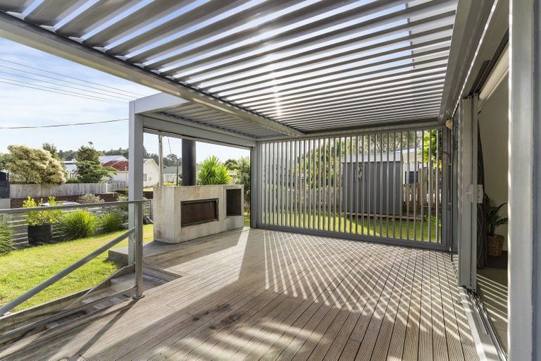 Photo of property in 408 Linton Crescent, Whangamata, 3620