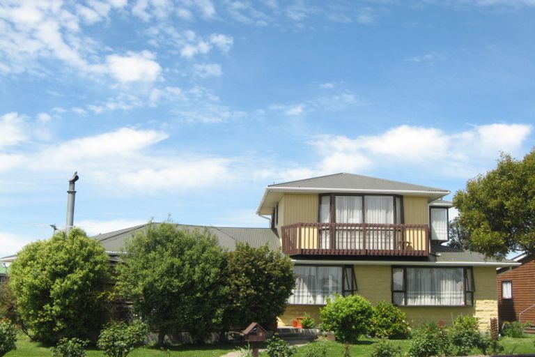 Photo of property in 5 Wingate Street, Redwood, Christchurch, 8051