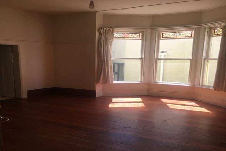 Photo of property in 4 Myrtle Crescent, Mount Cook, Wellington, 6021