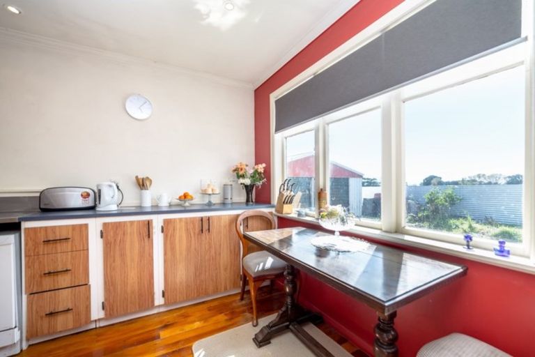 Photo of property in 2752 Lake Ferry Road, Pirinoa, Featherston, 5772