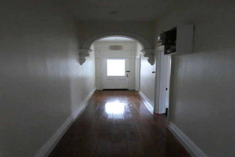 Photo of property in 10 Defoe Place, Waltham, Christchurch, 8023