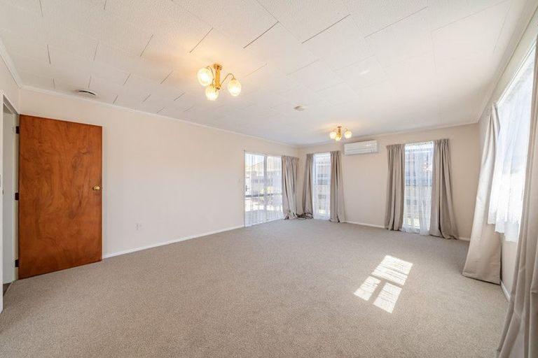 Photo of property in 76b Seddon Street, Wallaceville, Upper Hutt, 5018