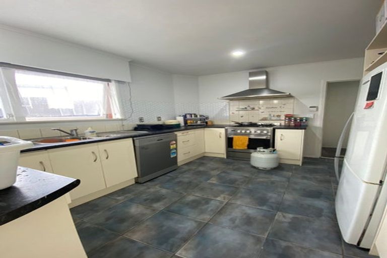 Photo of property in 430 Great South Road, Opaheke, Papakura, 2113