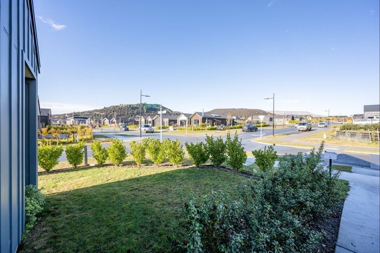 Photo of property in 38 Obelisk Street, Wanaka, 9305