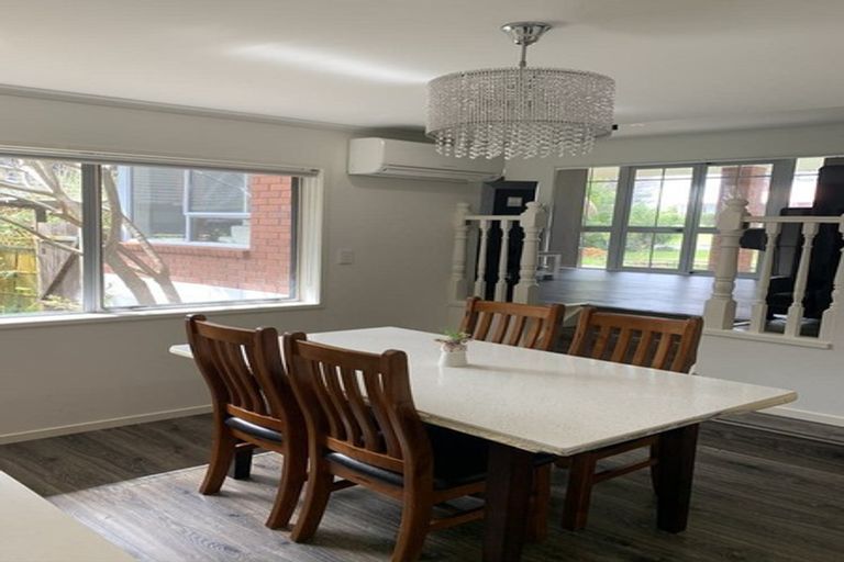 Photo of property in 11 Summermist Drive, Northpark, Auckland, 2013