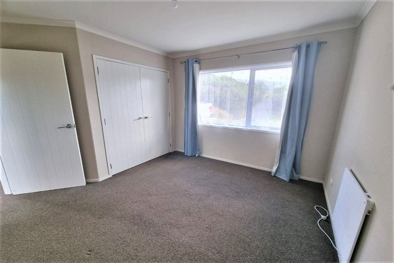 Photo of property in 62 Mount Marua Drive, Timberlea, Upper Hutt, 5018