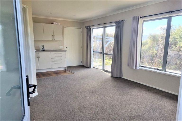 Photo of property in 62 Mount Marua Drive, Timberlea, Upper Hutt, 5018