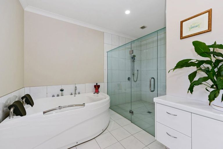 Photo of property in 64 Houghton Road, Ngahinapouri, Hamilton, 3290