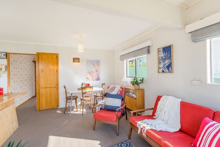 Photo of property in 27 Koromiko Street, Otaki Beach, Otaki, 5512