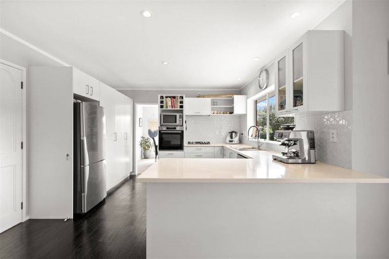 Photo of property in 7 Rarahu Place, The Gardens, Auckland, 2105