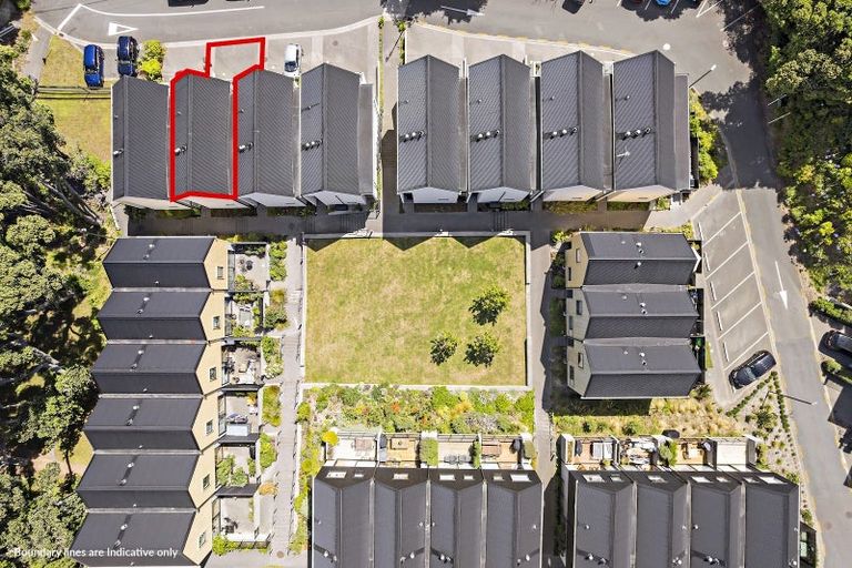 Photo of property in 81 Melbourne Road, Island Bay, Wellington, 6023