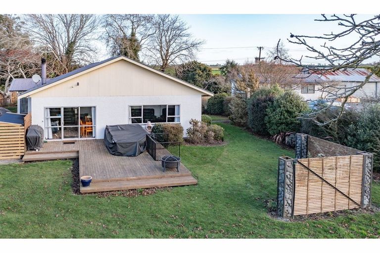 Photo of property in 2208 Old West Coast Road, Kirwee, Christchurch, 7671
