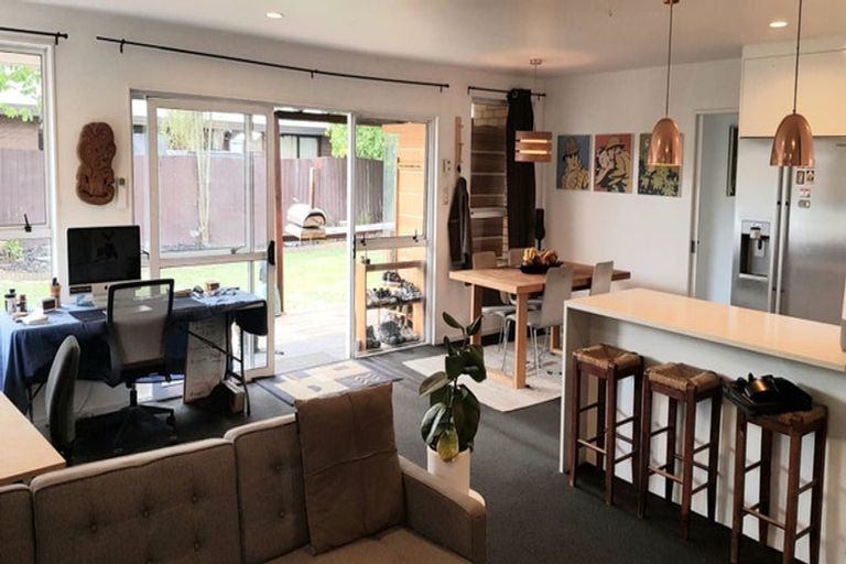 Photo of property in 14b Castile Place, Belfast, Christchurch, 8051