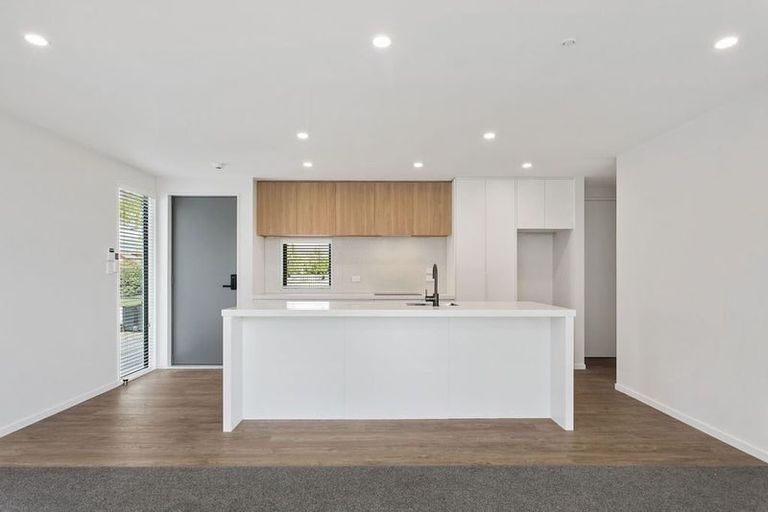 Photo of property in 31 Oxley Avenue, St Albans, Christchurch, 8014