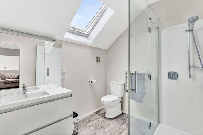 Photo of property in 29a Clare Street, Cambridge, 3434