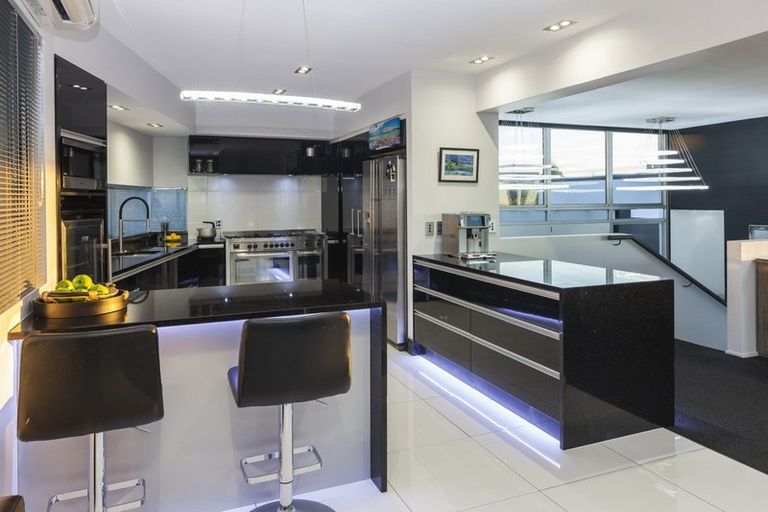 Photo of property in 12 Harry Ell Drive, Cashmere, Christchurch, 8022