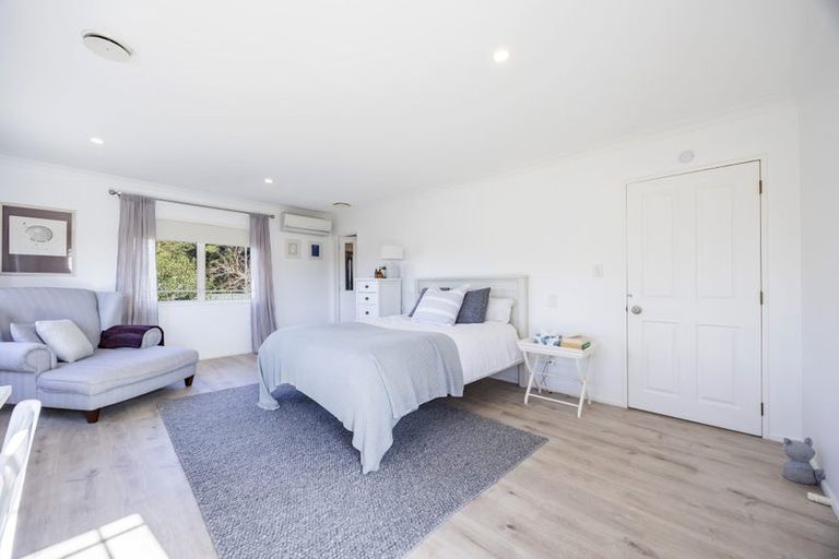 Photo of property in 39 Emlyn Place, Torbay, Auckland, 0630