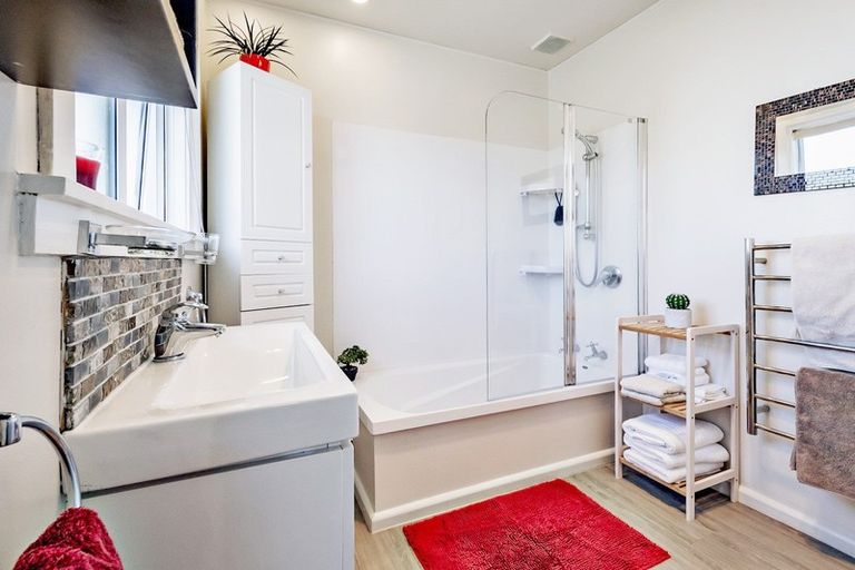 Photo of property in 22 Taumutu Road, Southbridge, 7602