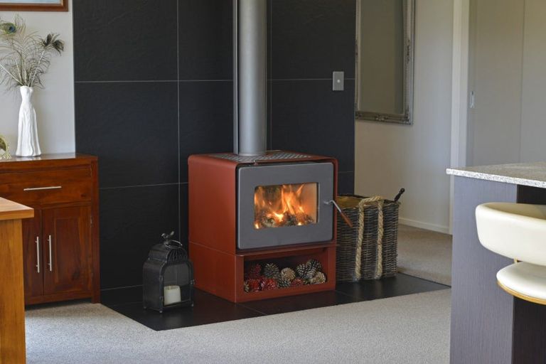 Photo of property in 7 Routhan Way, Carterton, 5713