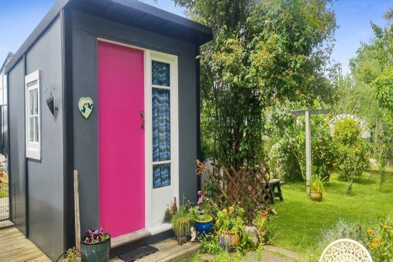 Photo of property in 25 Waitere Street, Marton, 4710