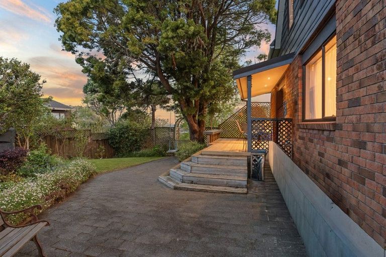Photo of property in 13 Glucina Avenue, West Harbour, Auckland, 0618