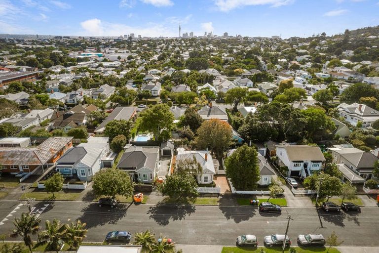 Photo of property in 20 Milton Road, Mount Eden, Auckland, 1024