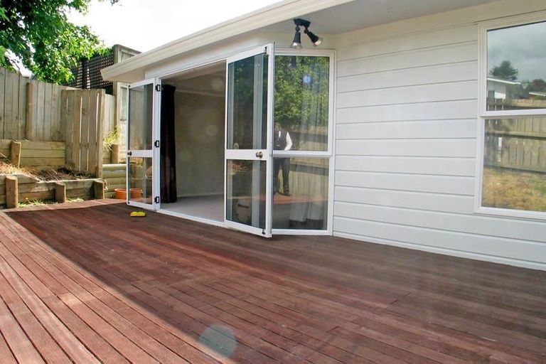 Photo of property in 1/14 Witheford Drive, Bayview, Auckland, 0629