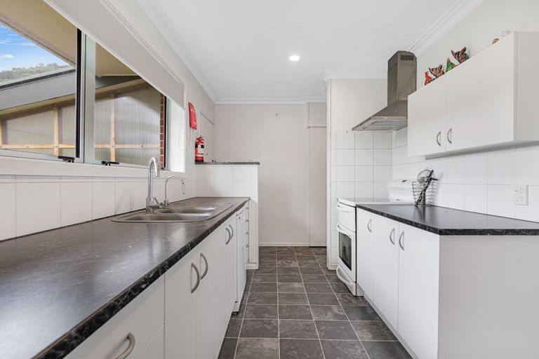 Photo of property in 45 Mountain Road, Western Heights, Rotorua, 3015