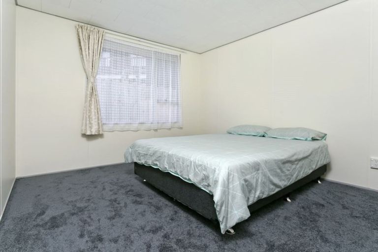 Photo of property in 13 Grenadine Place, Unsworth Heights, Auckland, 0632