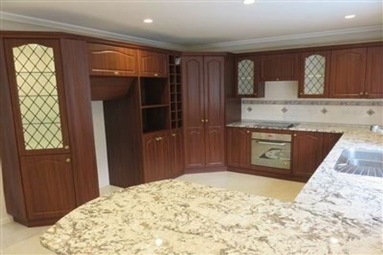 Photo of property in 20 Kittiwake Drive, Schnapper Rock, Auckland, 0632