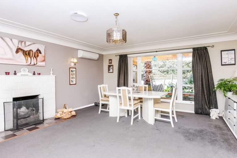 Photo of property in 135 Forest Hill Road, Henderson, Auckland, 0612