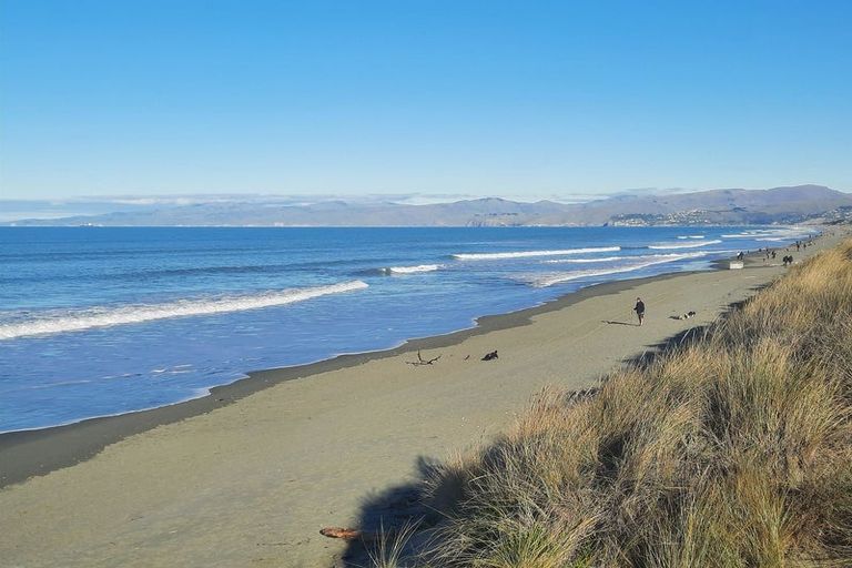 Photo of property in 5 Marine Parade, North New Brighton, Christchurch, 8083