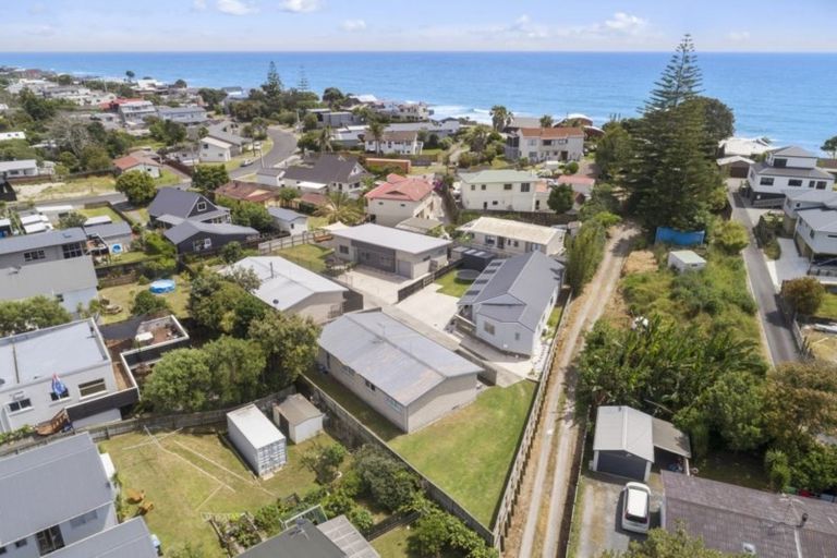 Photo of property in 1321c Papamoa Beach Road, Papamoa Beach, Papamoa, 3118